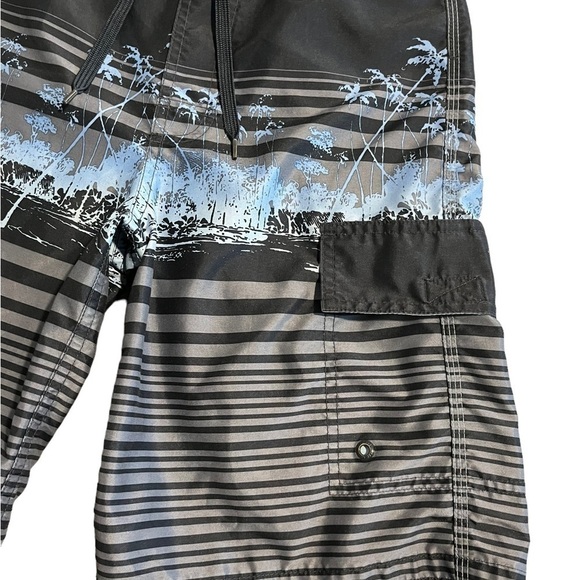 Gap Mens NWOT Blue And Gray Pocketed Swim Trunks With Liner, Size Med - Picture 3 of 6